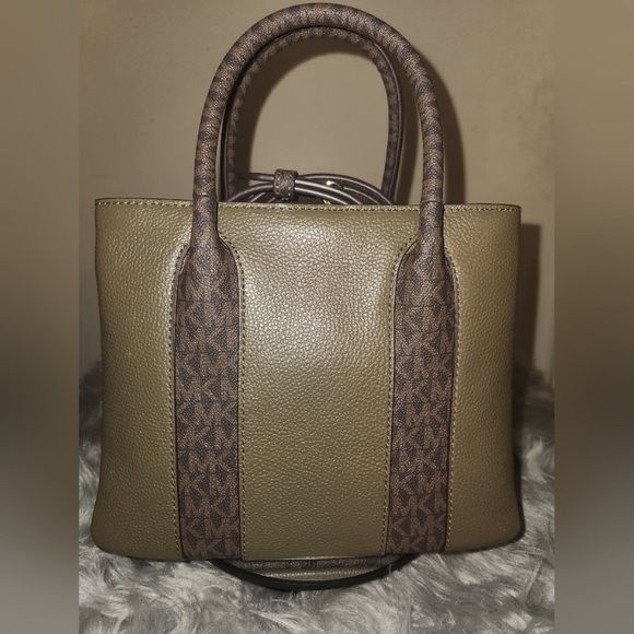 🔥🔥NWT Michael Kors Austin Satchel This is a listing created for a Posh Show. - Picture 4 of 10